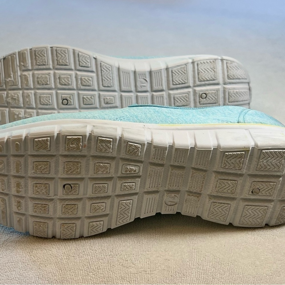 Collections Etc Slip On Lightweight Memory Foam Sole Sneakers, 7 Wide Width - Picture 3 of 5